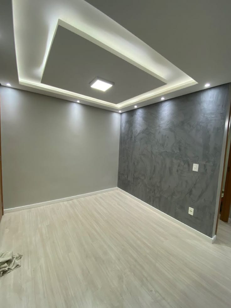 Forro rebaixado com moldura de luz — Forros em Quarto, estilo Minimalista